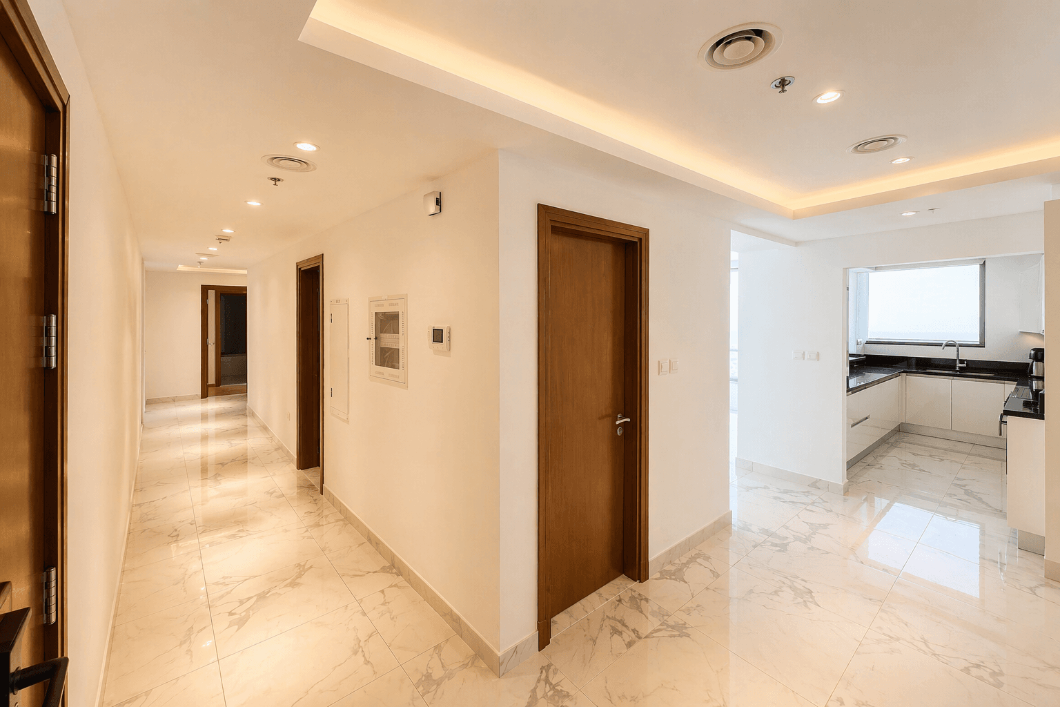 Luxury 3BR + Maid | High Floor | Sea & Canal Views | Amna Tower, Habtoor City - Image 3